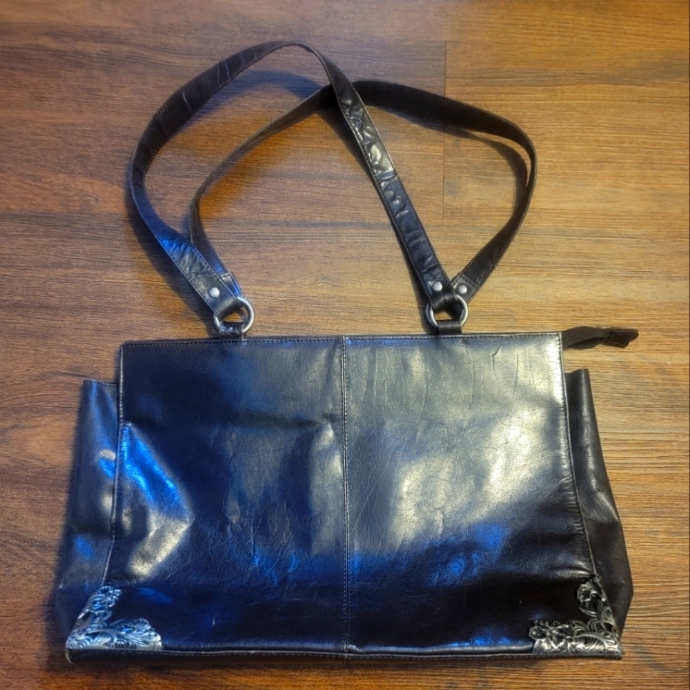 1. Sopresa Black Leather Shoulder Purse Bag